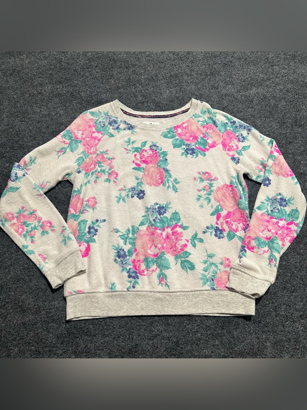 American Eagle crewneck sweatshirt with a vibrant pink & blue floral watercolor